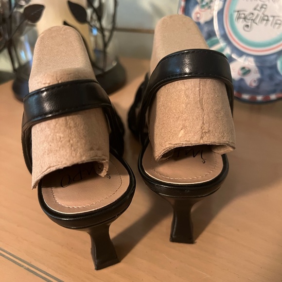 MPO.  Black Slingback Princess Heels no buckles! 9M. New w/o tags. Versatile - Picture 8 of 12